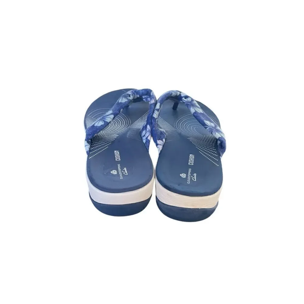Women’s Clarks Aria Gibson Blue Floral Fabric Thong Sandals Size 10